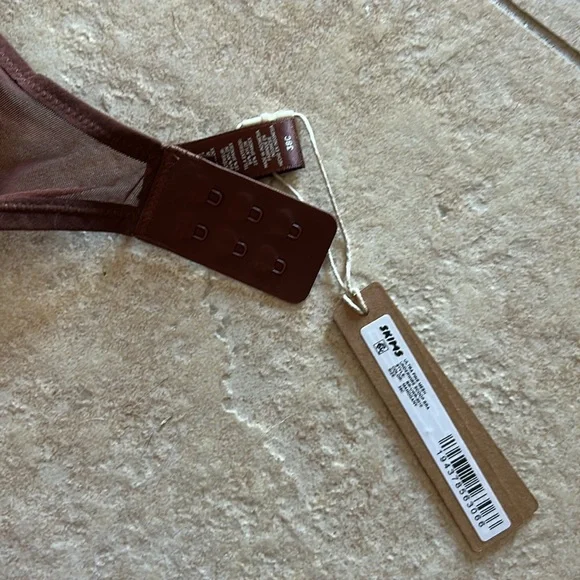 SKIMS mesh bra - Picture 3 of 5